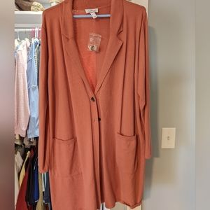 D & Co Women's size XL long light weight cardigan.
